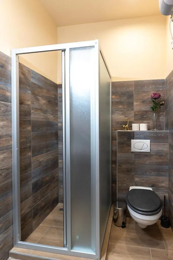 Jungle Apartment With 2 Bathrooms Budapest 0*,  Hungary